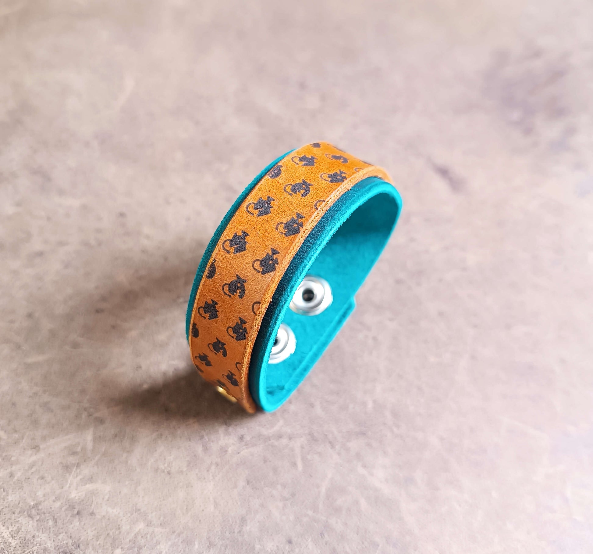 anglerfish bracelet side view