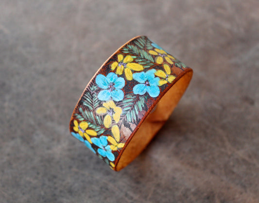 Bracelet en cuir à fleurs tropicales peintes à la main