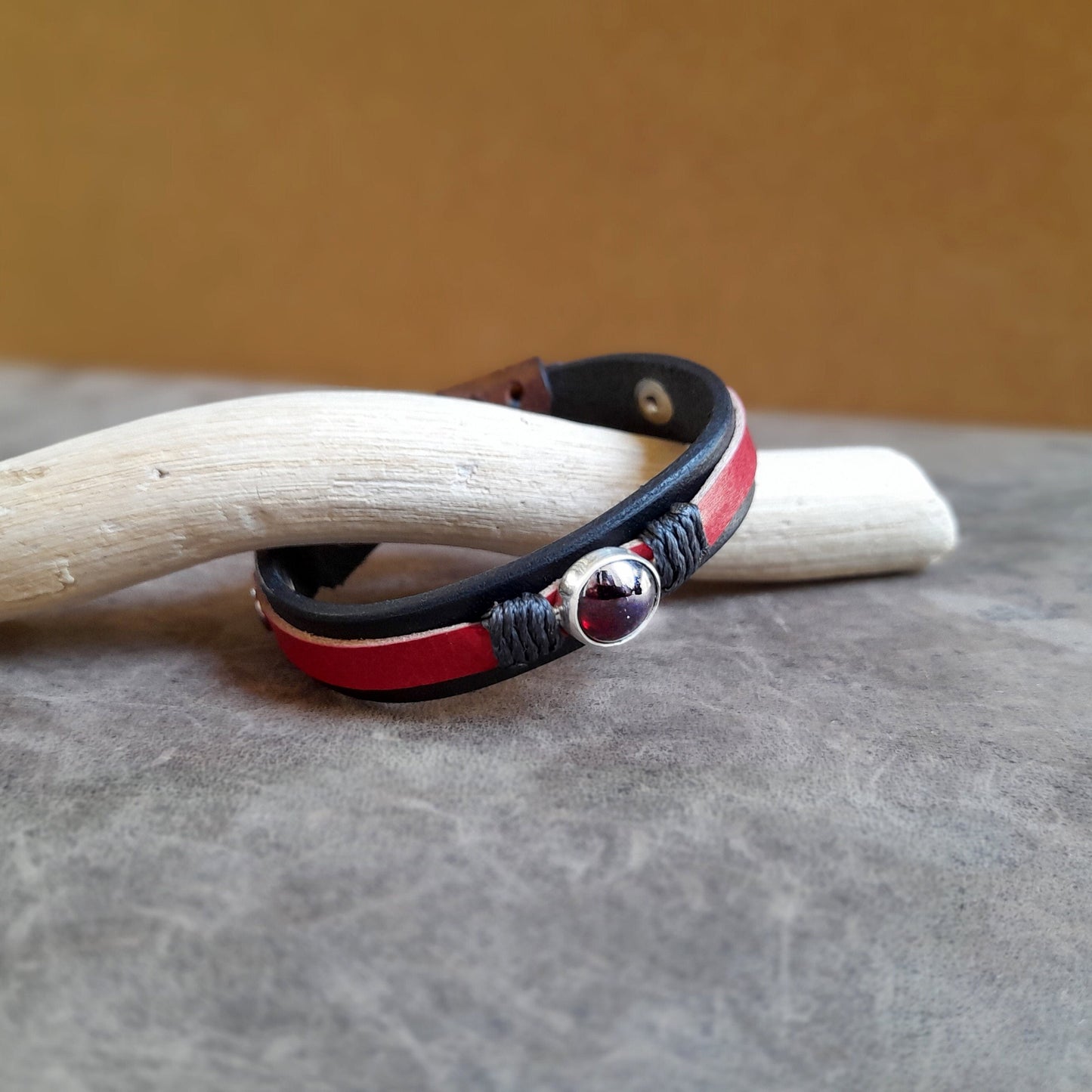 Bracelet minimaliste en cuir et grenat naturel, argent 925