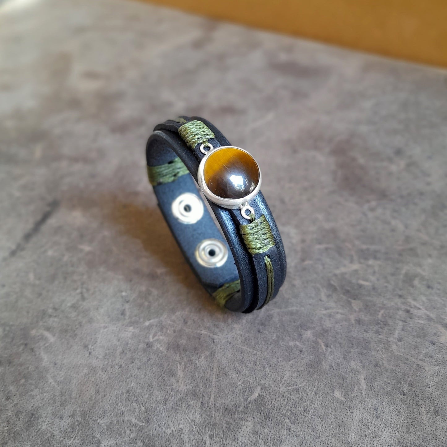 Bracelet en cuir noir œil de tigre naturel, argent 925