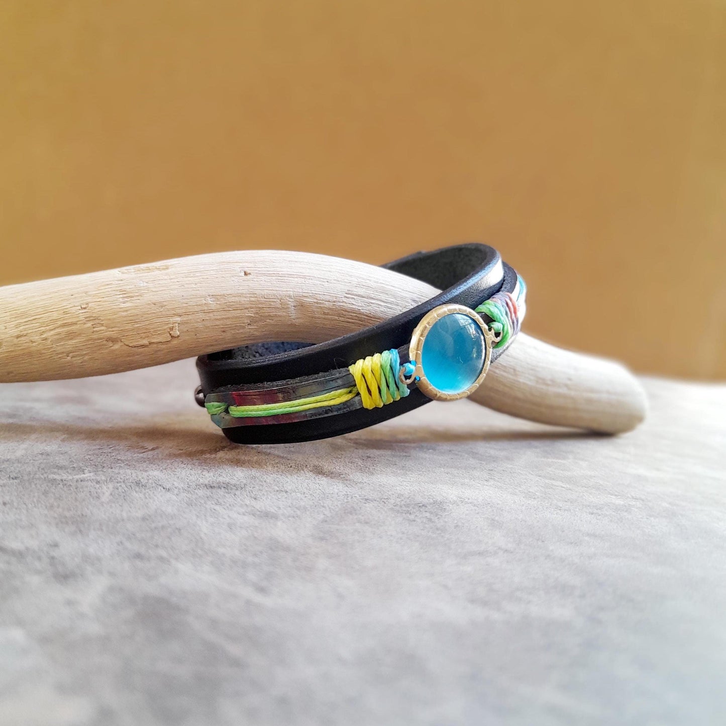 Bracelet en cuir et calcédoine bleu marine