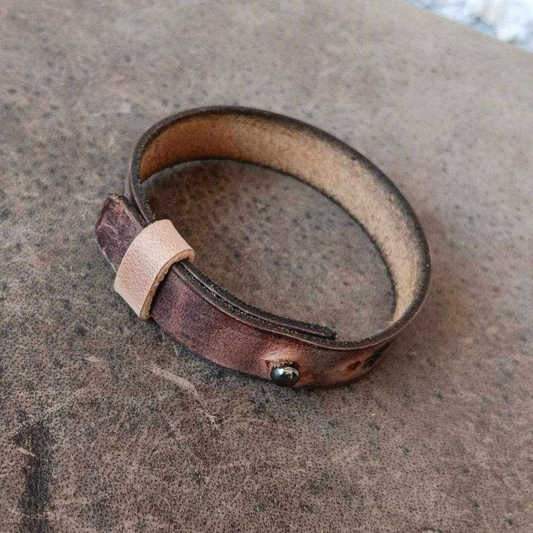 geometric band backside view