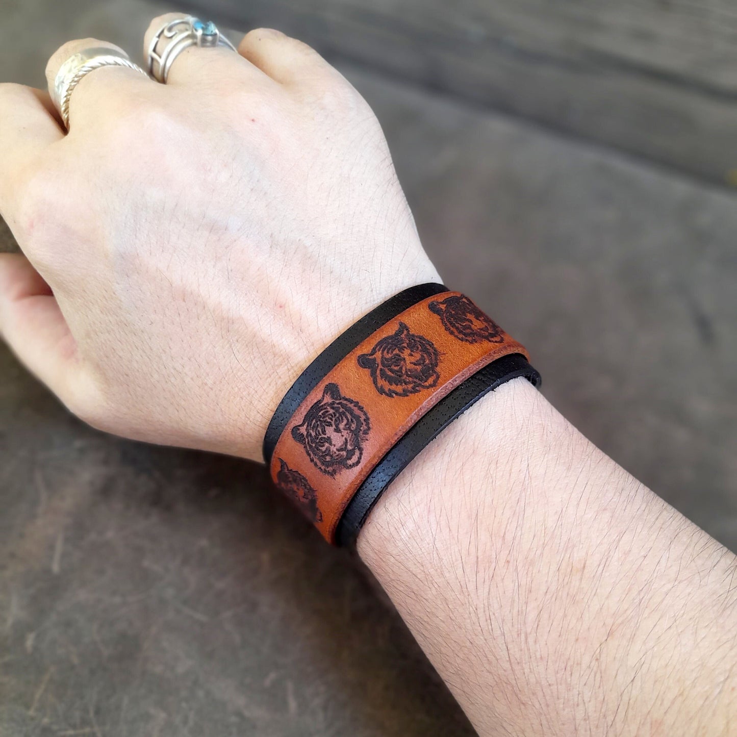 Unisex Tiger Leather Bracelet