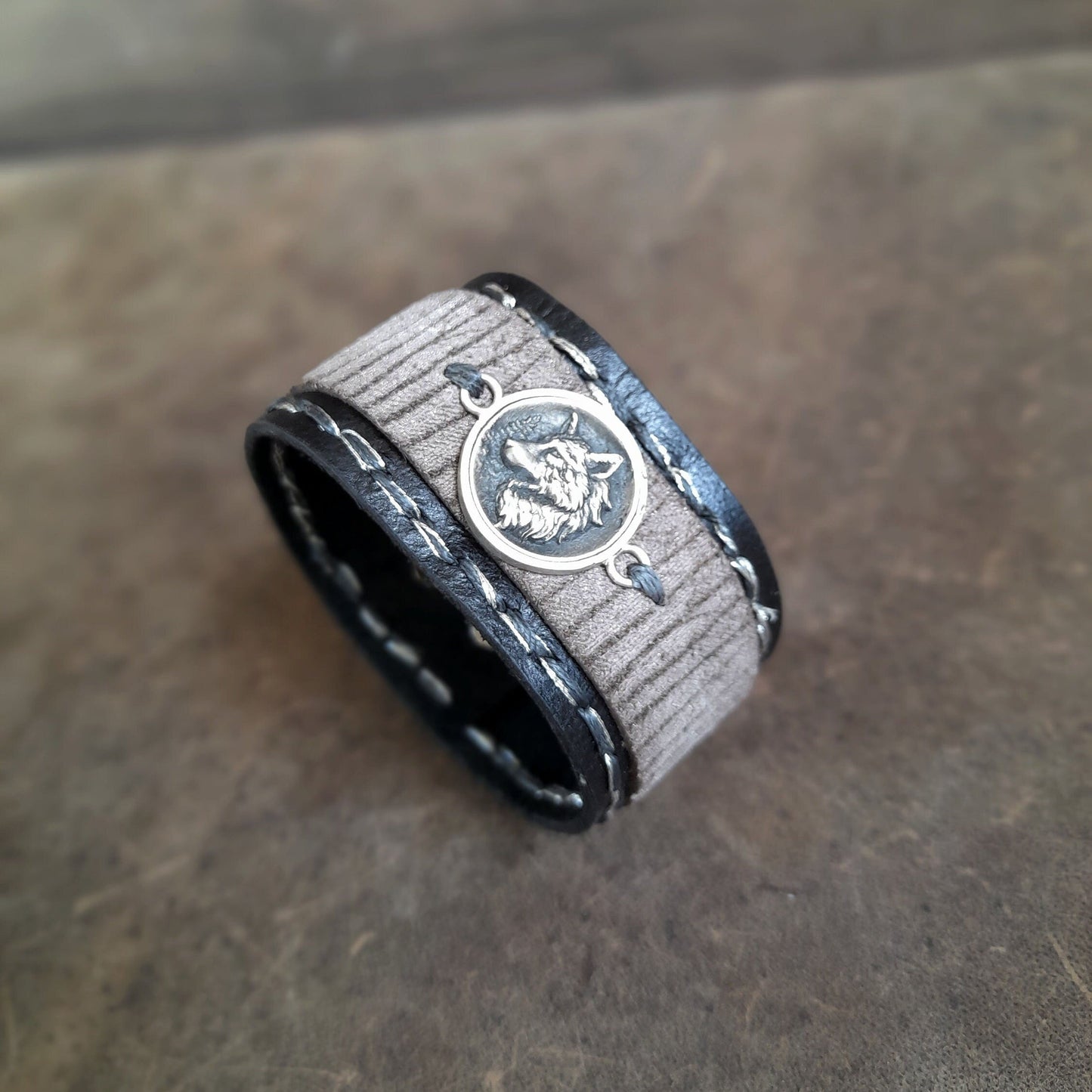 Silver 925 She-Wolf Leather Bracelet