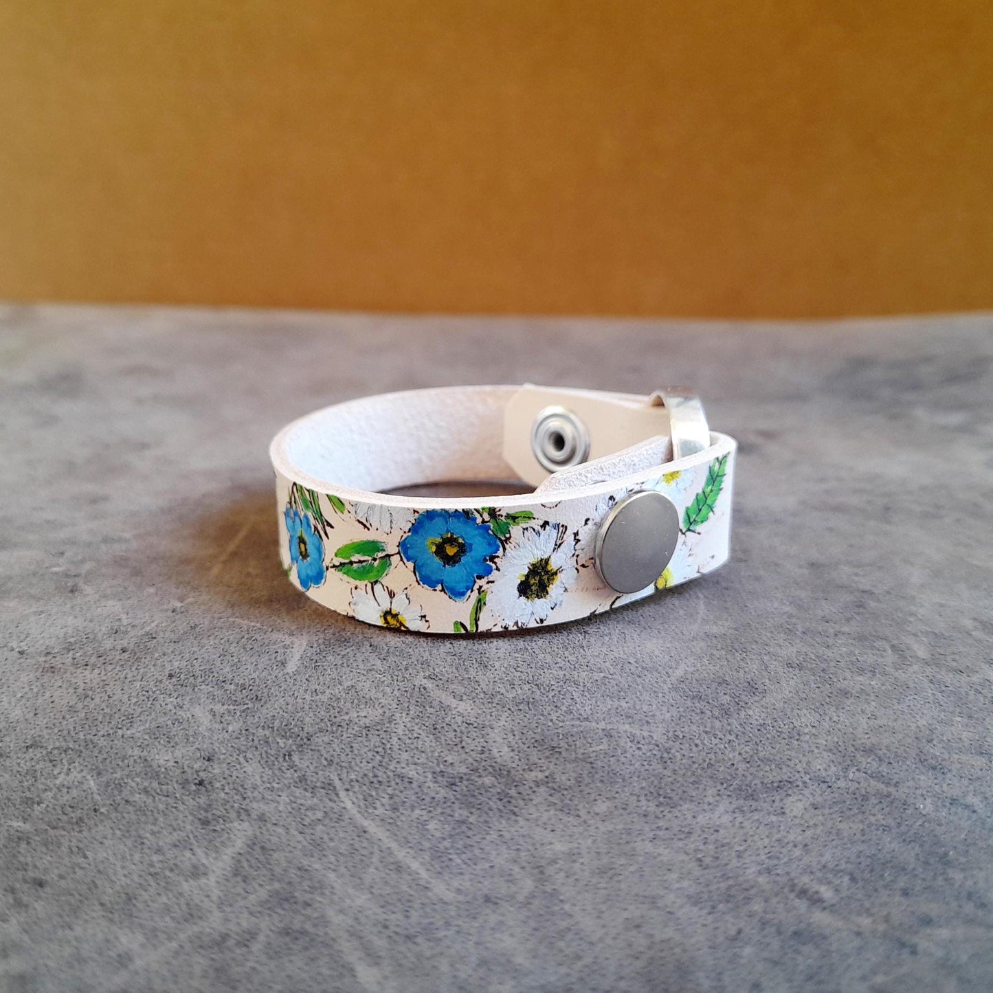 Floral Grief Bracelet with Forget-Me-Nots & Chamomile flowers