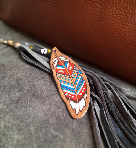 Bijou de sac à franges en plumes Liberty