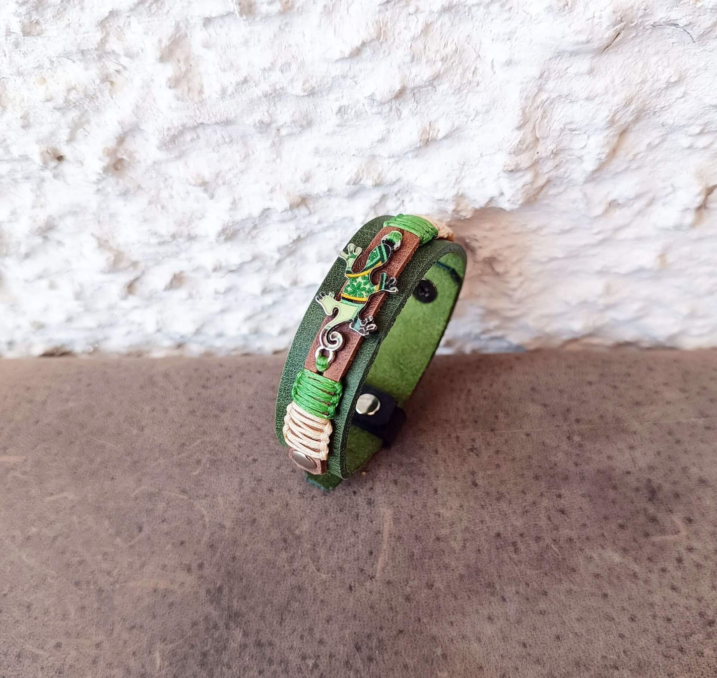 madagascar gecko leather bracelet sideview